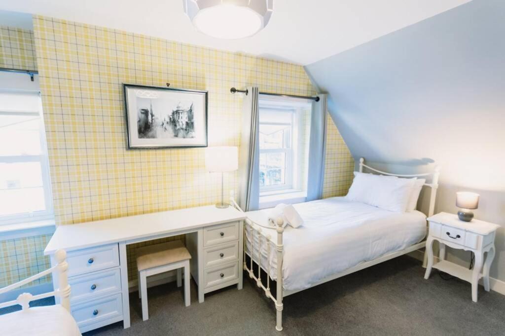 Factors House - A Comfy Cottage In Countryside Park With Wifi And Access To Bar And Pool Perth Esterno foto