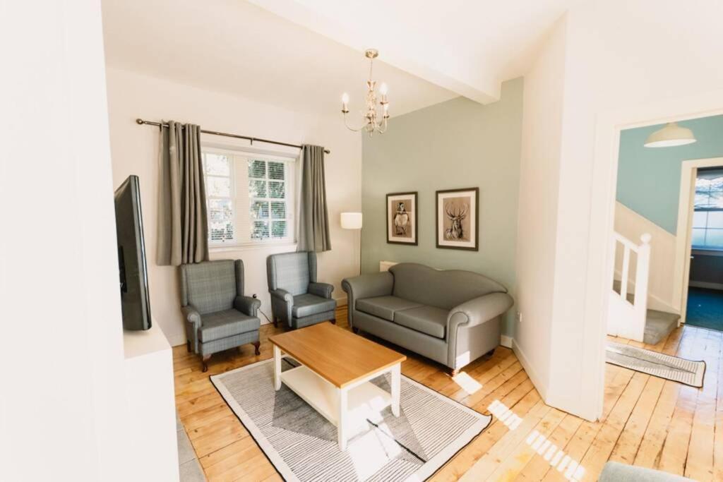 Factors House - A Comfy Cottage In Countryside Park With Wifi And Access To Bar And Pool Perth Esterno foto