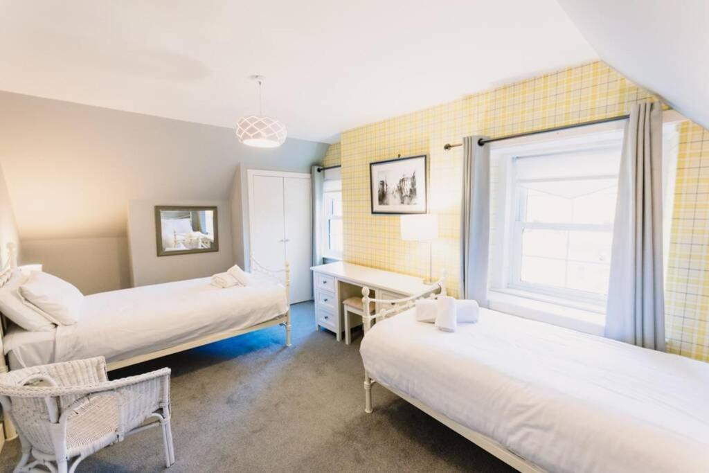Factors House - A Comfy Cottage In Countryside Park With Wifi And Access To Bar And Pool Perth Esterno foto
