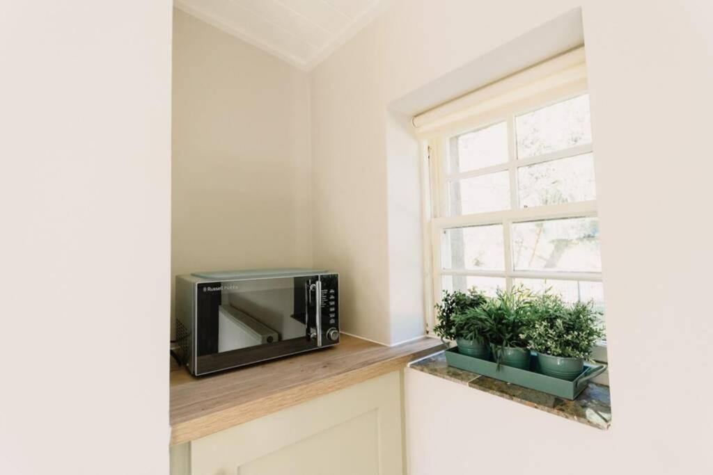 Factors House - A Comfy Cottage In Countryside Park With Wifi And Access To Bar And Pool Perth Esterno foto