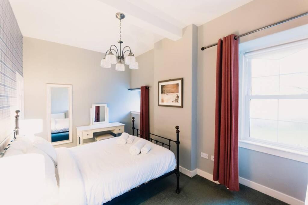 Factors House - A Comfy Cottage In Countryside Park With Wifi And Access To Bar And Pool Perth Esterno foto