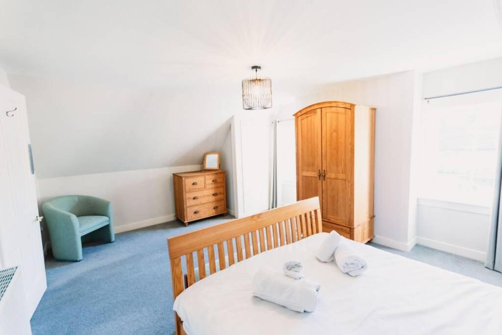 Factors House - A Comfy Cottage In Countryside Park With Wifi And Access To Bar And Pool Perth Esterno foto
